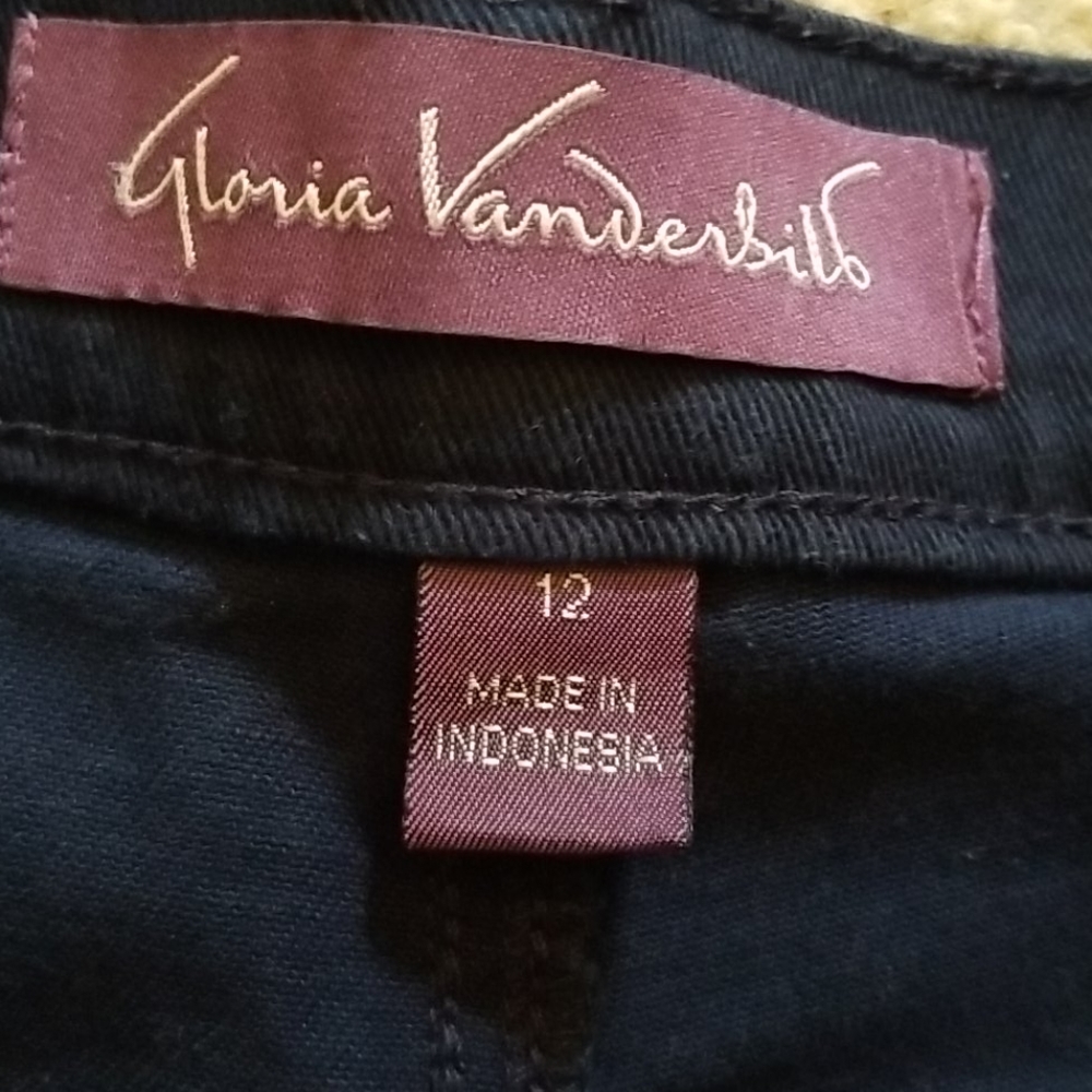 Pants Bundle Buy 1 GET 1 FREE ♡ - Picture 3 of 15